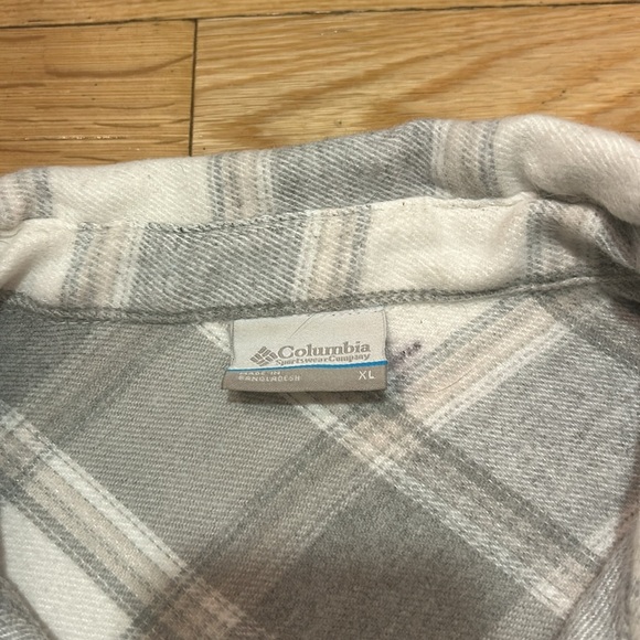 Columbia oversize flannel jacket - Picture 2 of 5
